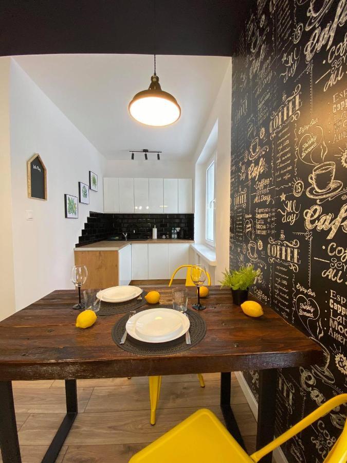 Niron Apartamenty Plac Konstytucji ปีวา ภายนอก รูปภาพ